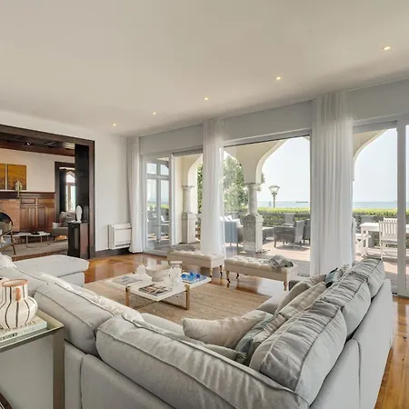 Villa Blissful Seafront Cascais